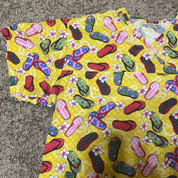Peaches Uniforms Tops Peaches Scrubs Uniform Large Floral Flipflops